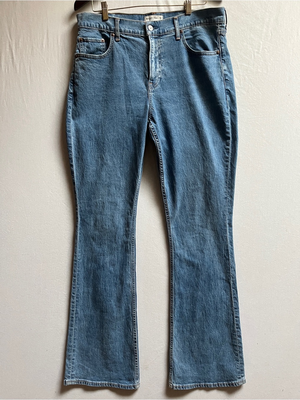 Abercrombie & Fitch Curve Love Mid Rise Bootcut Jeans 32 Long